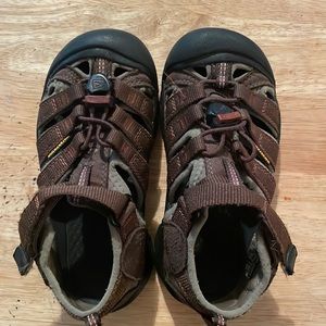 Little boy Keen sandals